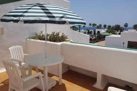 Bonito Apartamento Reformado En Las Coronas Коста Тегисе Екстериор снимка